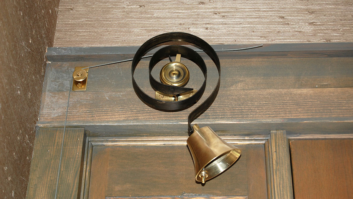Northbrook Contemporary Farmhouse London Maid's Brass Pull Bell