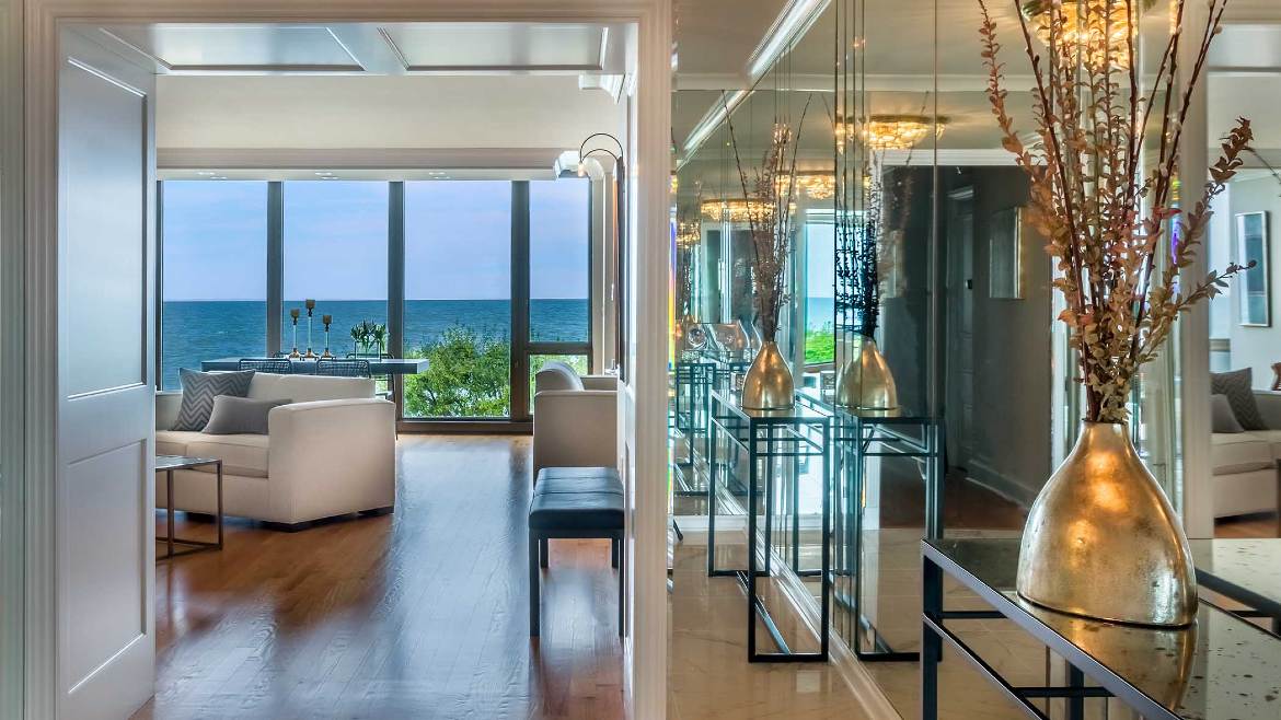 Wilmette Condo on Lake Michigan - Living Room and view